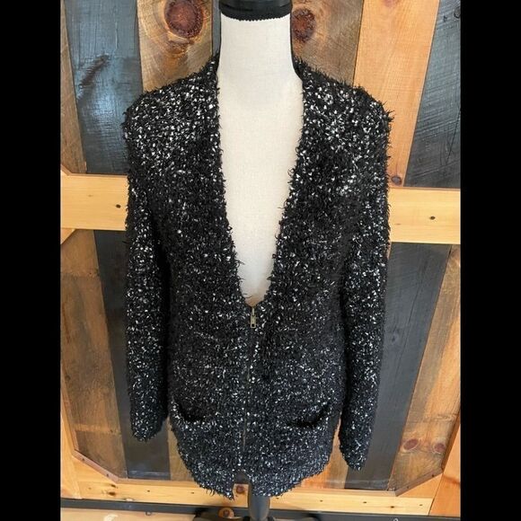 LOVE By Design black and white eyelash knit zip front sweater, size Large - Picture 1 of 7